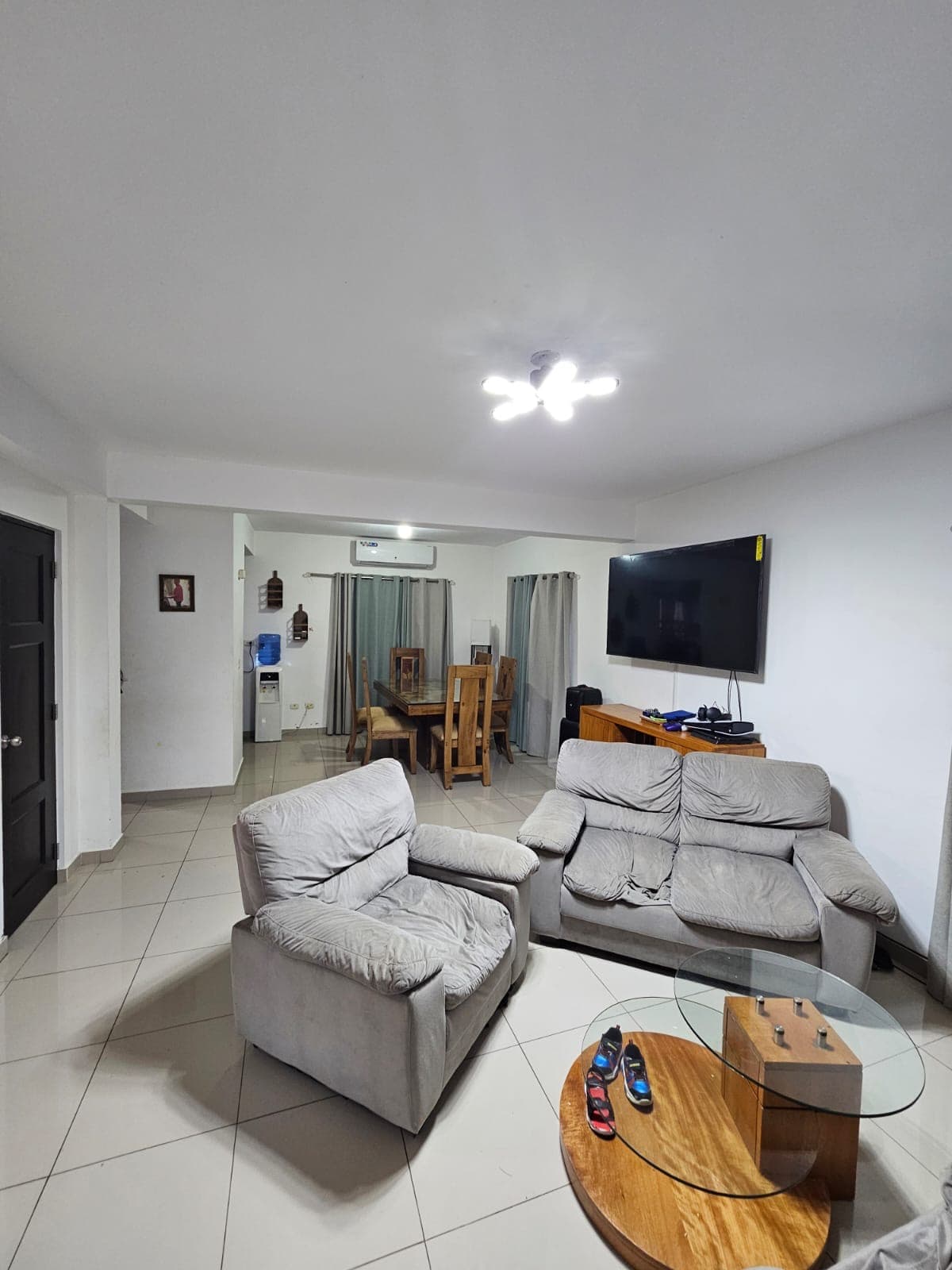 Casa en venta de 2 plantas 